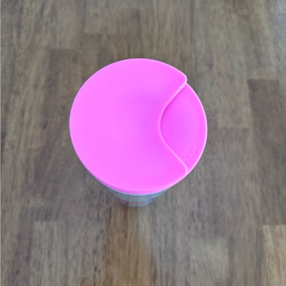 New In Box, Lilly Pulitzer 16 oz. Travel Mug, print is Desert Palm. - Picture 12 of 15